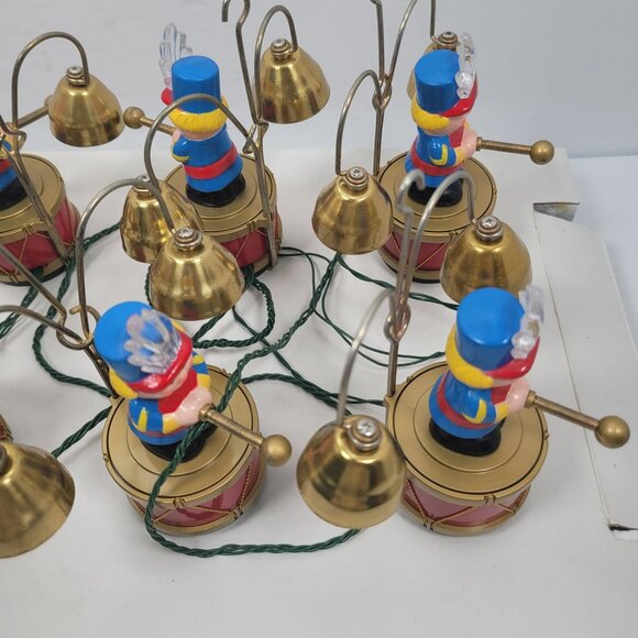 Vintage 1991 Mr. Christmas Santa's Marching Band - Picture 5 of 7